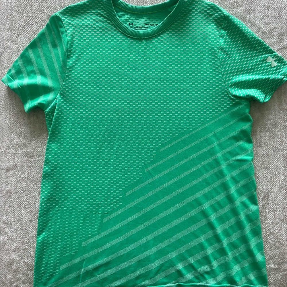 Under Armour Men's Vibrant Green Tee